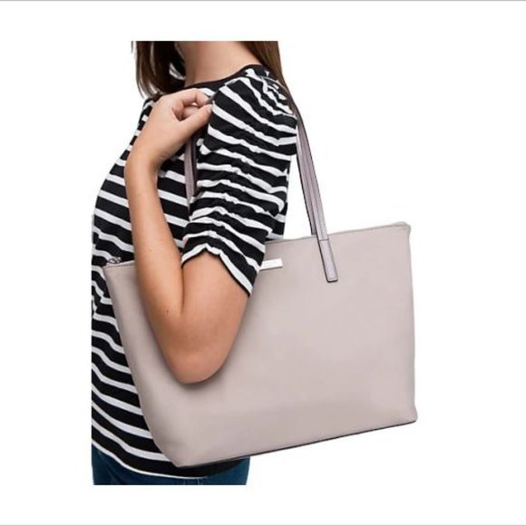 Kate Spade Tote - Picture 2 of 9